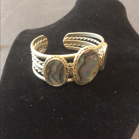 Vintage Silver & Abalone Women’s Bracelet - Picture 2 of 4